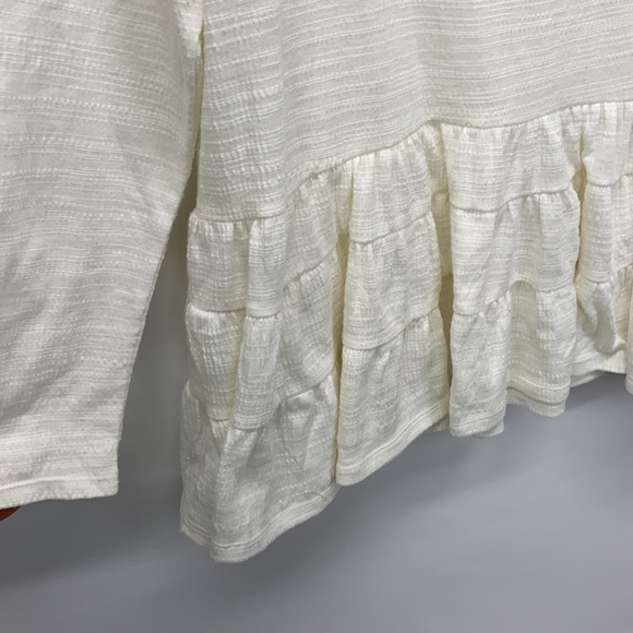 UO. Deletta ruffle long sleeve top size medium - Picture 2 of 7